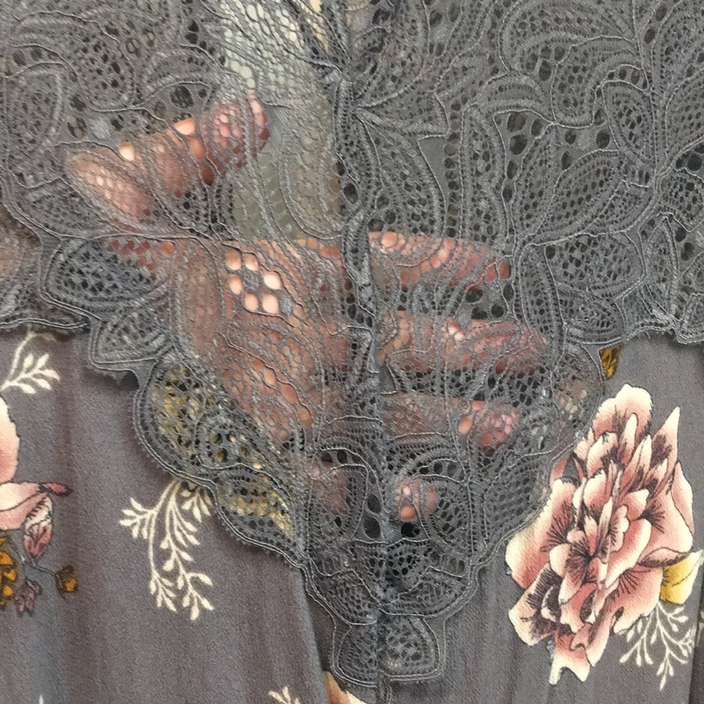 Floral Lace Trim Women Top - Picture 5 of 7